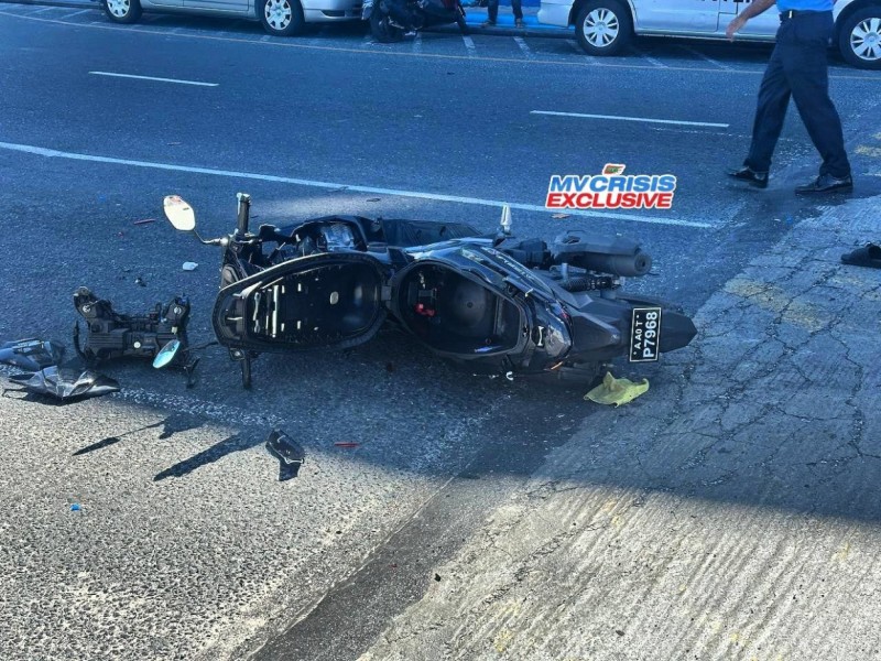 ކާރަކާއި ސައިކަލެއް ޖެހި ހިނގި އެކްސިޑެންޓުގައި ދެ ޒުވާނަކަށް ސީރިއަސް އަނިޔާތަކެއް ލިބި، ފަރުވާދެނީ