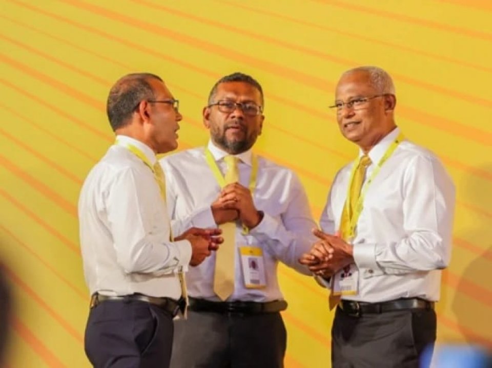 ހިޔާލުތަފާތުވުންތައް ހައްލުކުރަން ފައްޔާޒް ކުރެއްވި މަސައްކަތަށް ނަޝީދުގެ ޝުކުރު