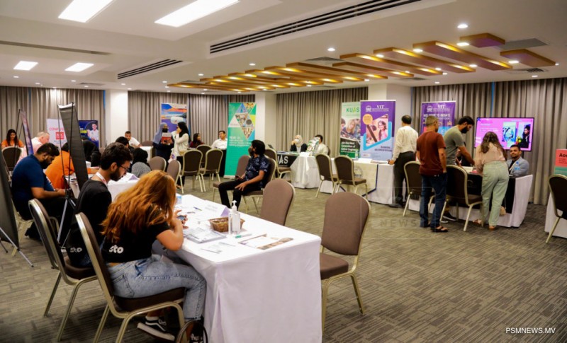 ކިޔަވަން ދިއުމުގެ ކުރިން އަމިއްލައަށް ލިޔުން ހޯދަން އެދެވޭނެ، ފީއެއް ނުނަގާނެ