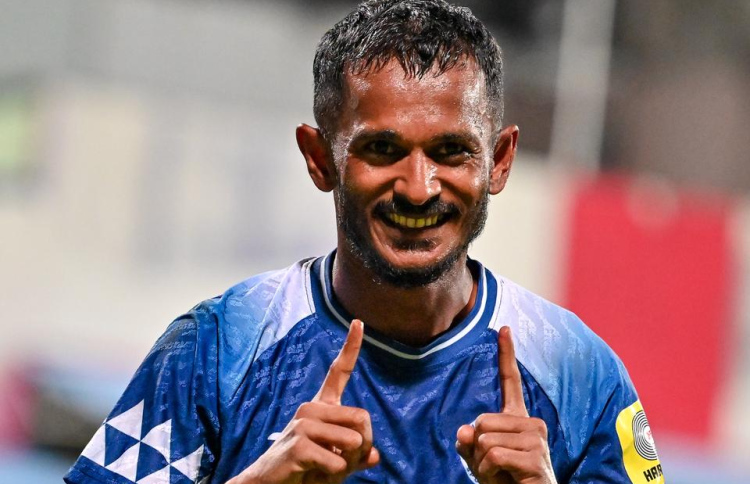 ސެންޓޭގެ ހެޓްރިކުން އެންމެ ކާމިޔާބު ނިއު ސެމީ އަށް