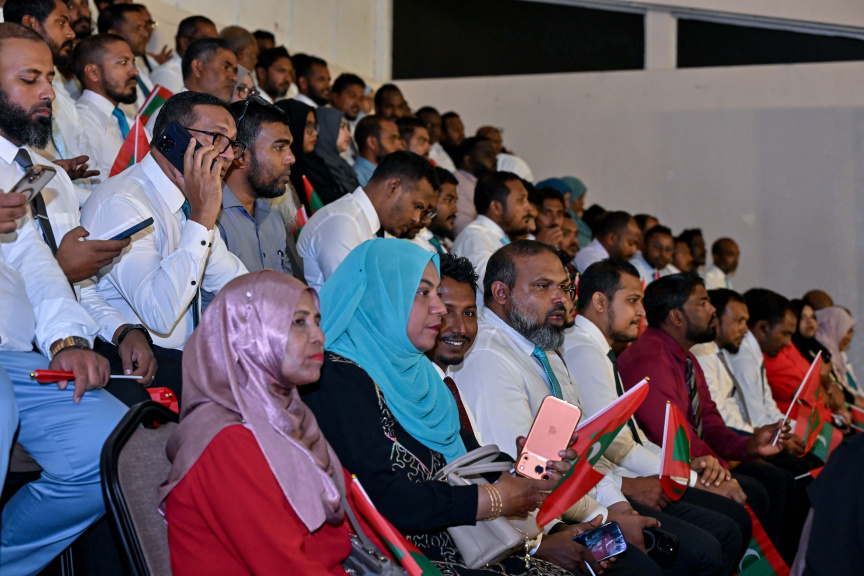 ވެރިން އެކަނި ވަކިކުރިޔަސް ފުދޭތަ؟ ބަހައިލިހާ ސިޔާސީ ވަޒީފާތައް ކޮބާ؟