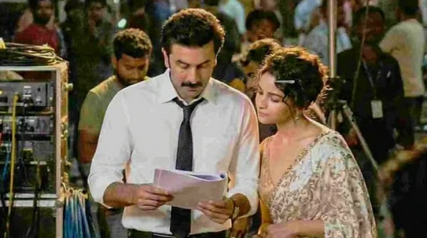 ފިލްމު 'ލަވް އެންޑް ވޯ'ގެ ސެޓަށް ފޯނު ވެއްދުން މަނާކޮށްފި