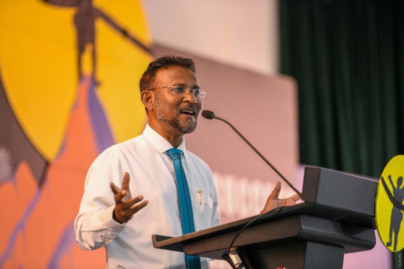 ޤައުމިއްޔަތު ދިރުވަން ސާފު ދިވެހިބަހުން ވާހަކަދެއްކުމަށް ޑރ. އަޝްރަފް ނަސޭހަތްތެރިވެވަޑައިގެންފި