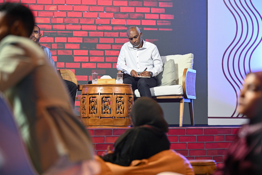 އެންމެން މާޔޫސްވެއްޖެ: "ގަނަތެޅިގެން" މި ކުރަނީ ކީއް؟