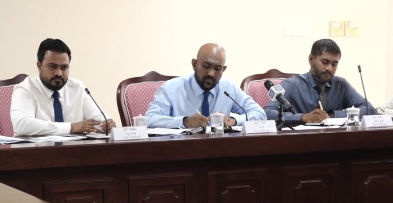 އޭސީސީން ޒިންމާ އަދާނުކުރާތީ، ކޮމިޝަންގެ މެމްބަރުންނާ ބައްދަލު ކުރަން އެމްޑީޕީގެ ޕީޖީ ގްރޫޕުން އެދިއްޖެ