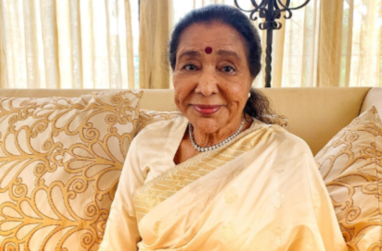 މަޝްހޫރު ލަވަކިޔުންތެރިޔާ އާޝާ ބޯސްލޭ މަރުވެއްޖެ