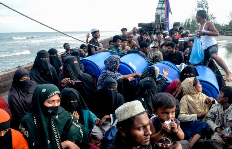 ރޮހިންޖާ އަދި ބަންގްލާދޭޝްގެ ހިޖުރަވެރިންގެ 250 މީހުންނާ އެކު އަންޑަމަން ކަނޑަށް ބޯޓެއް ފެތިއްޖެ