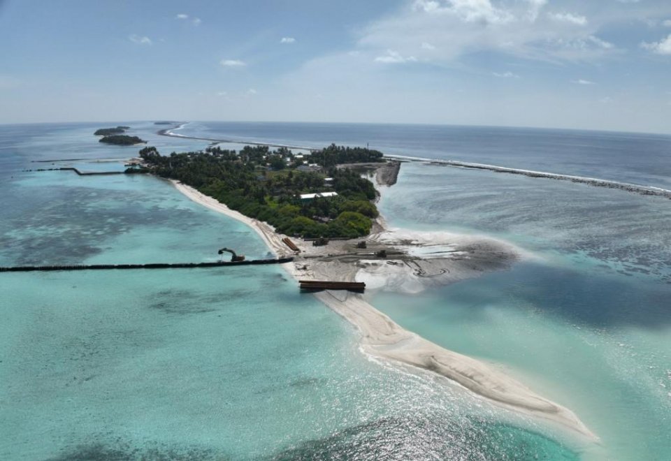 ގާދިއްފުށީ ބިން ހިއްކުމުގެ މަޝްރޫޢު ފެށީ ރައީސް މުޢިއްޒުގެ ސަރުކާރުން: ކައުންސިލް