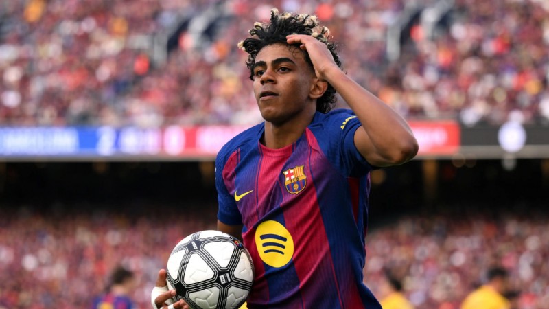 ޔަމާލްގެ ރެކޯޑަކާއެކު ބާސާއިން އެސްޕަނިއޯލް ބަލިކޮށް ލީގު ހޯދުމާ ގާތަށް