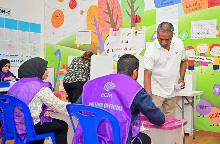 ދެވަނަ ބުރުގެ ވޯޓުލުން ބާއްވަނީ ފަސް ދާއިރާއެއްގައި