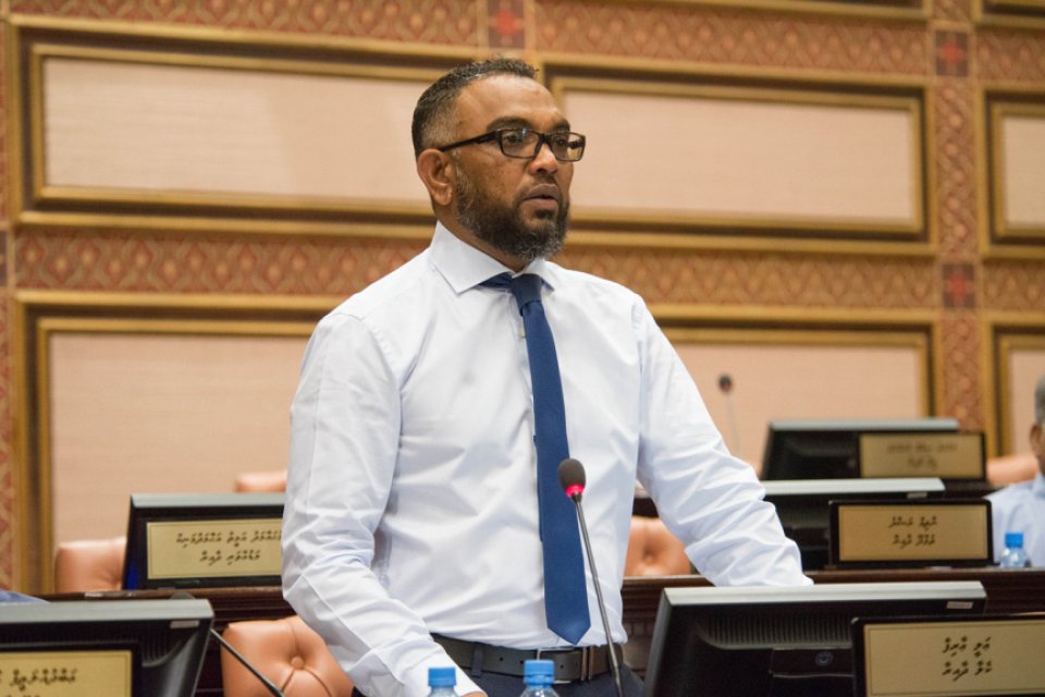 އަލީ އާރިފް އިސްތިއުފާ ދެއްވައިފި