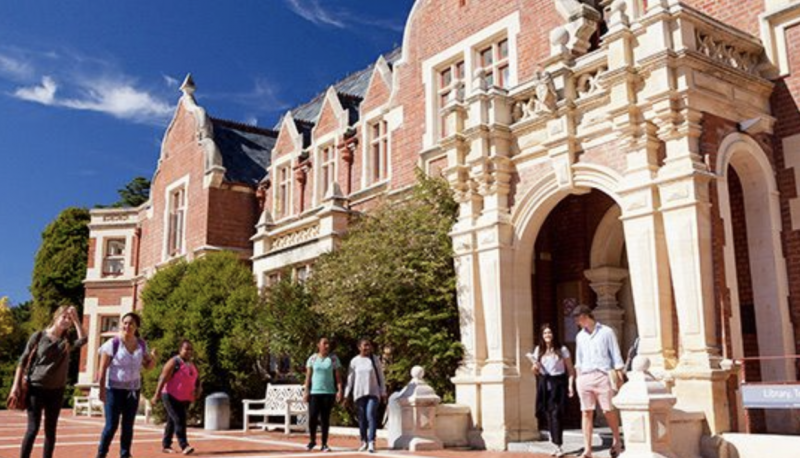 ހުނަރުވެރި ދިވެހީންގެ ހިޖުރަ: ދިވެހި ޤައުމަށް ގެއްލޭ "ރަންމުތް" ތަކެއް