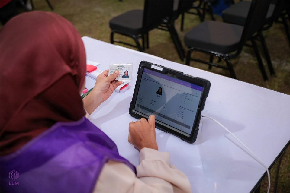 ވޯޓުލާން ރަޖިސްޓަރީވެފައިވާ ތަން ނޫން އެހެން ތަނެއްގައި ރަޖިސްޓަރީވުމަށް ހުޅުވާލައިފި