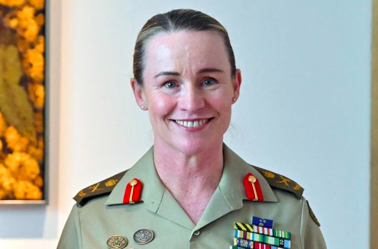 އޮސްޓްރޭލިއާ ސިފައިންގެ ވެރިޔަކަށް ފުރަތަމަ ފަހަރަށް އަންހެނެއް