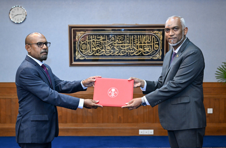 ޑިފެންސް މިނިސްޓަރަކަށް ހަސަން ރަޝީދު އައްޔަން ކުރައްވައިފި