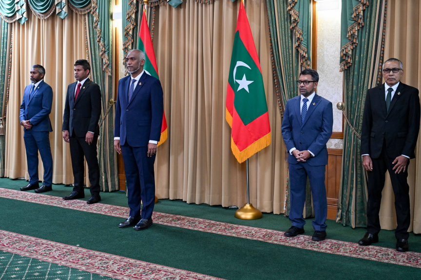 ބައެއް މިނިސްޓްރީތައް އެއްކޮށްލައި، ކެބިނެޓް 20އިން 15އަށް މަދުކުރައްވައިފި