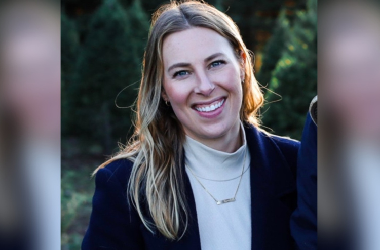 އެޑިޑާސްއިން އަންހެން އެތުލީޓުންނަށް ތަފާތުކުރާ މައްސަލަ ފަޅާއަރުވާލުމުން ވަޒީފާއިން ވަކިކޮށްފި