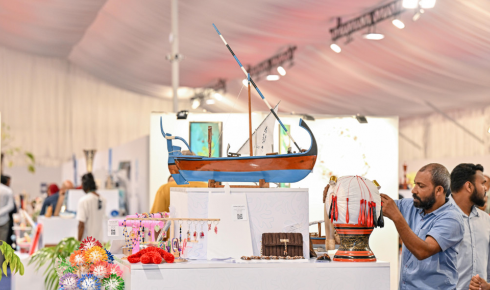 އުފެއްދުންތެރިކަމުގެ މައުރަޒަށް، މިހާތަނަށް 80 އެޕްލިކޭޝަން