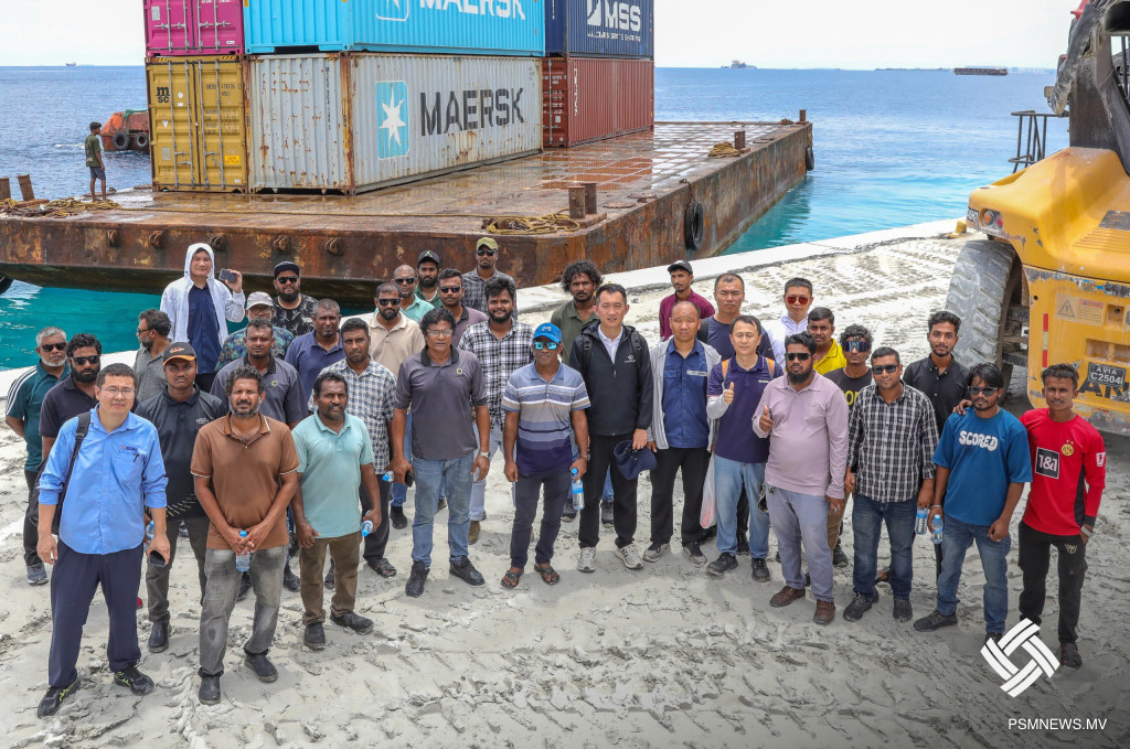 އާރްޑީސީން ގެނައި ހެވީ ވެހިކަލްތަކަށް ޓެކްނިކަލް މީހުން ތަމްރީނުކުރަނީ