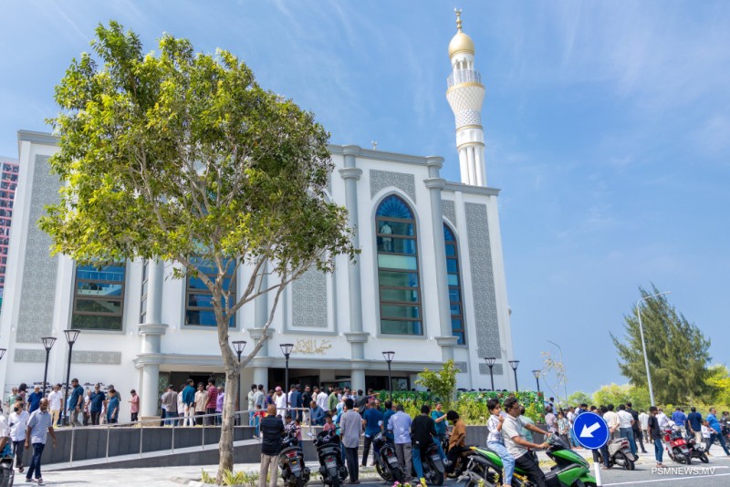 "މުދަލުން ޒަކާތް އަދާނުކުރާ ނަމަ އީމާންކަން ފުރިހަމައެއް ނުވާނެ"