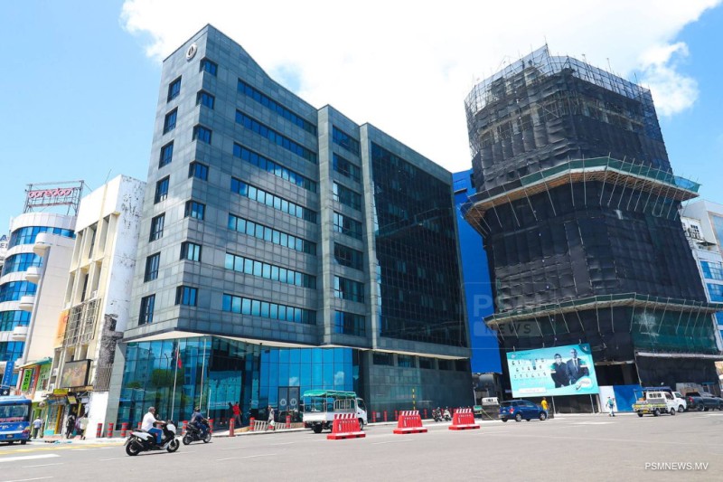 މިދިޔަ މަސް ނިމުނުއިރު ބޭނުންކުރެވޭ ރިޒާވް 400 މިލިޔަން ޑޮލަރަށްވުރެ އިތުރު