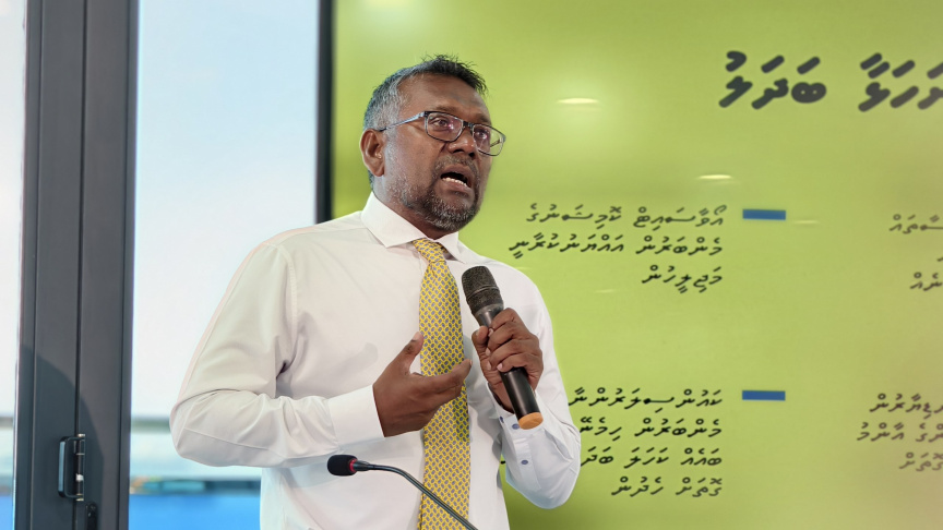 ނަޝީދާއި ފައްޔާޒު ބޭނުންފުޅީ ދައުލަތާއި ސަރުކާރުގެ ވަކި 2 ވެރިން ތިބެން