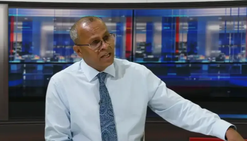 ރައްޔިތުންނަށް ހެވާ ލާބަޔަަށް އެދޭ ކަަމަށްވާނަމަ، ރައީސް މުއިއްޒަށް ކޮށްދެވޭނެ އެންމެ ރަނގަޅު ކަމަކީ އިސްތިއުފާ ދެއްވުމަށްފަހު ގެއަށް ވަޑައިގެންނެވުން: ފަލާހު