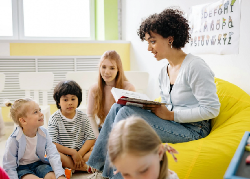 ހަށިގަނޑުގެ ބޭރުން ފެންނަ ސިފަތަކާއި އޯޓިޒަމްގެ ގުޅުމާ މެދު މާހިރުންގެ ބަސް