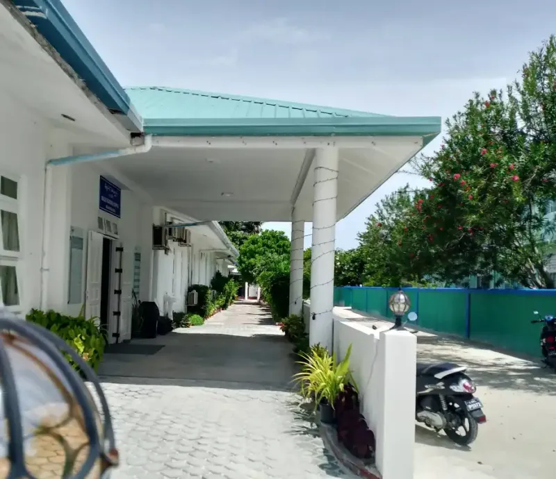 މުލީގައި ޑެންގީ ޖެހިގެން 17 އަހަރުގެ ކުއްޖެއް ނިޔާވިއިރު، ހޮސްޕިޓަލްގައި ޓެސްޓްކުރާ ކިޓްތައް ހުރީ މުއްދަތު ހަމަވެފައި!