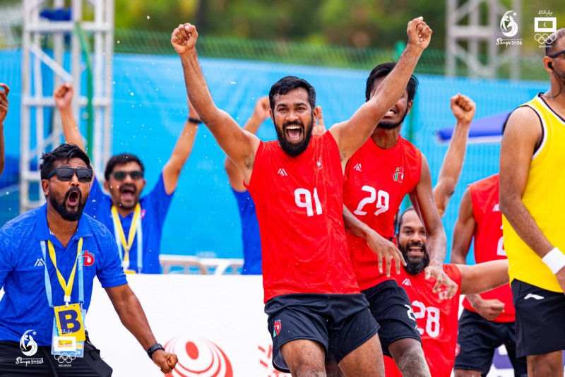 ބަންގްލަދޭޝް ބަލިކޮށް، ރާއްޖޭގެ ބީޗް ހޭންޑްބޯޅަ ޓީމުން ފެށީ ވަރުގަދަކޮށް