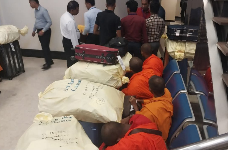 ލަންކާ އެއާޕޯޓުން 1 ބިލިއަން ރުޕީސްގެ ޑްރަގާ އެކު 22 ހާމުދުރުން ހައްޔަރުކޮށްފި