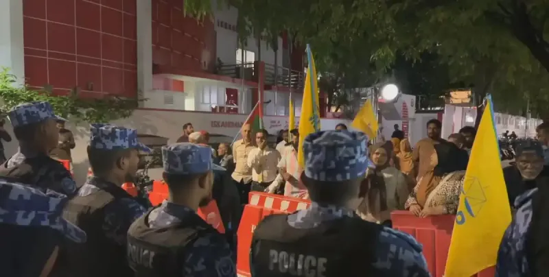 "އައިޝާ" ޑޮކިއުމެންޓްރީގެ ވާހަކަ ނުދެއްކުމަށް އިލެކްޝަންސް ކޮމިޝަނުން އެމްޑީޕީއާއި ޕީއެންއެފް އަށް އަންގައިފި