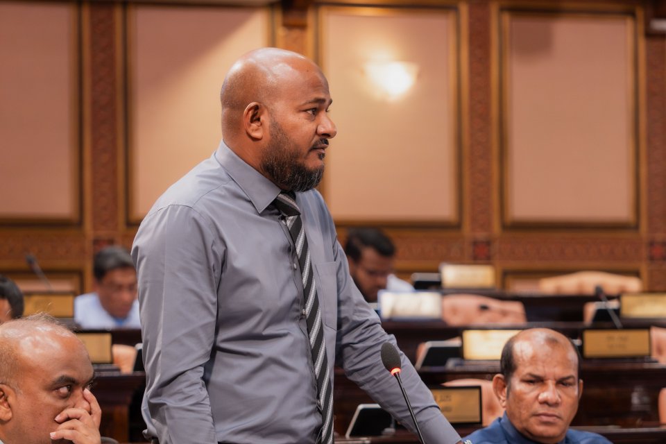 ރައީސް ސޯލިހްގެ ވެރިކަމުގައި ރާއްޖޭގެ ތާރީހްގައި ނުދަރާވަރަށް ދައުލަތް ދެރި: ޝުޖާއު