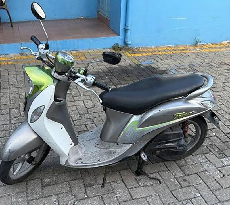އިންޖީނު ނަންބަރެއް، ރަޖިސްޓްރީއެއް ވެސް ނެތް: މި ސައިކަލުގެ ވެރިމީހާ ހޯދަނީ