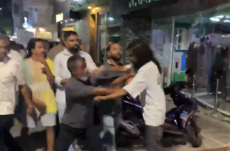 މޭޔަރު އާޒިމަށް ދިން ހަމަލައާ ސަރުކާރާ ގުޅުމެއް ނެތް: ތަރުޖަމާން