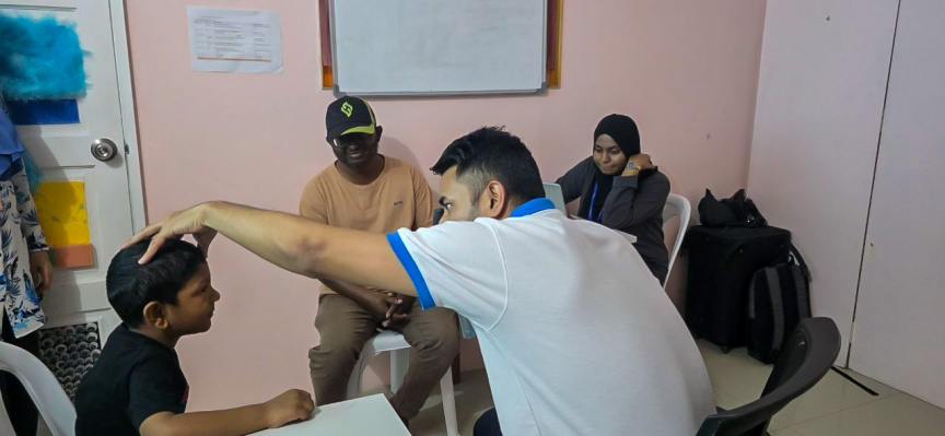 ކެއާ ސޮސައިޓީގެ ދަރިވަރުންނަށް އައިކެއާއިން ލޮލުގެ ސްކްރީނިން ހަދައިދީފި