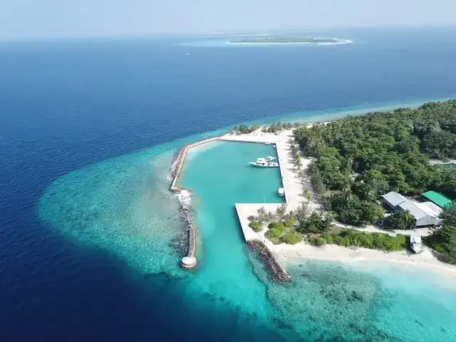 ރަސްމާދޫގައި ރައްކާތެރި ގޮތުގައި ފައިބަރު މަސައްކަތް ކުރާނެ ގޮތެއް ނެތް، މި މައްސަލަ އަށް އަވަސް ހައްލެއް ބޭނުންވޭ: ކައުންސިލް