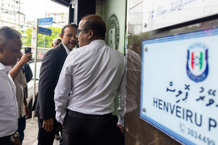 އައިޝާ ޑޮކިއުމެންޓްރީ މައްސަލައިގައި ފިޔާޒު ވެސް ހުރީ ހަނު، އޭނާގެ މައްޗަށް ޖިނާއީ 5 ކުށެއްގެ ތުހުމަތު