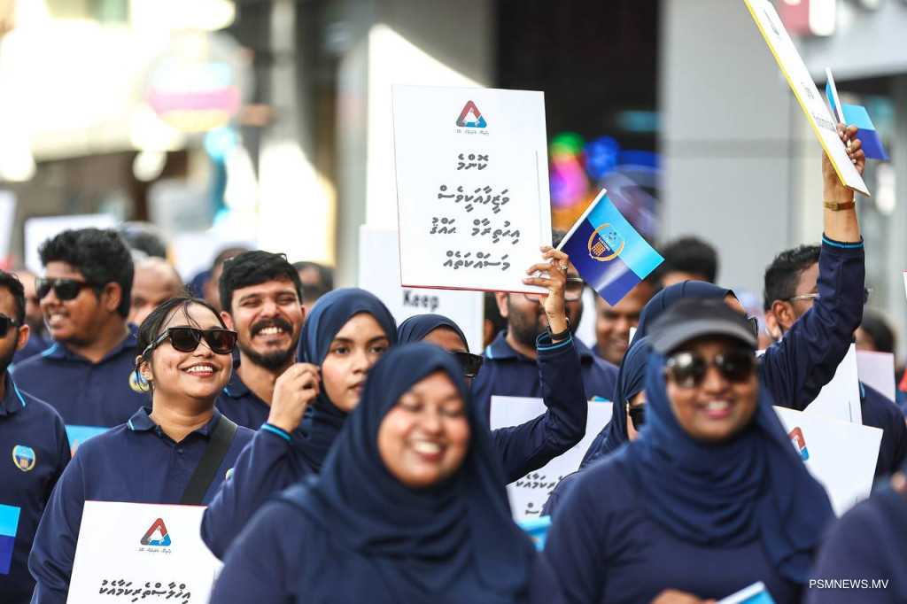 "މަސައްކަތްތެރިންގެ ޙައްޤުތައް ކުރިއަރުވަން ސަރުކާރުގެ ފުރިހަމަ ބައިވެރިވުން ލިބޭނެ"