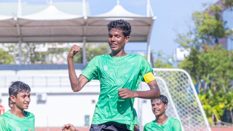 ފިންލެންޑް ކުޅުނު ދެ މެޗުން ބައިކޮޅަށް 17 ލަނޑު
