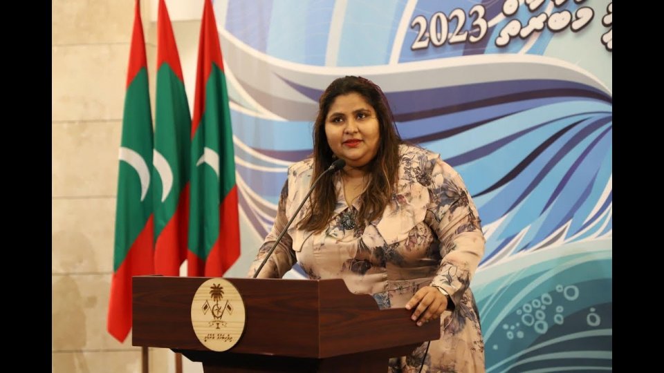 މިދްފާ އަދި ހަސަން އާދަމް އަށް ރުހުން ދީފި