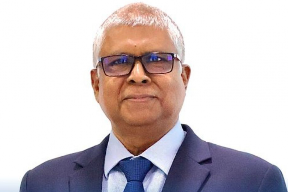 ސަރުކާރުގެ އިސް މަގާމުތަކެއް ފުރުއްވާފައިވާ މުހައްމަދު ހުސެއިން މަނިކު ރިޓަޔާކުރައްވައިފި