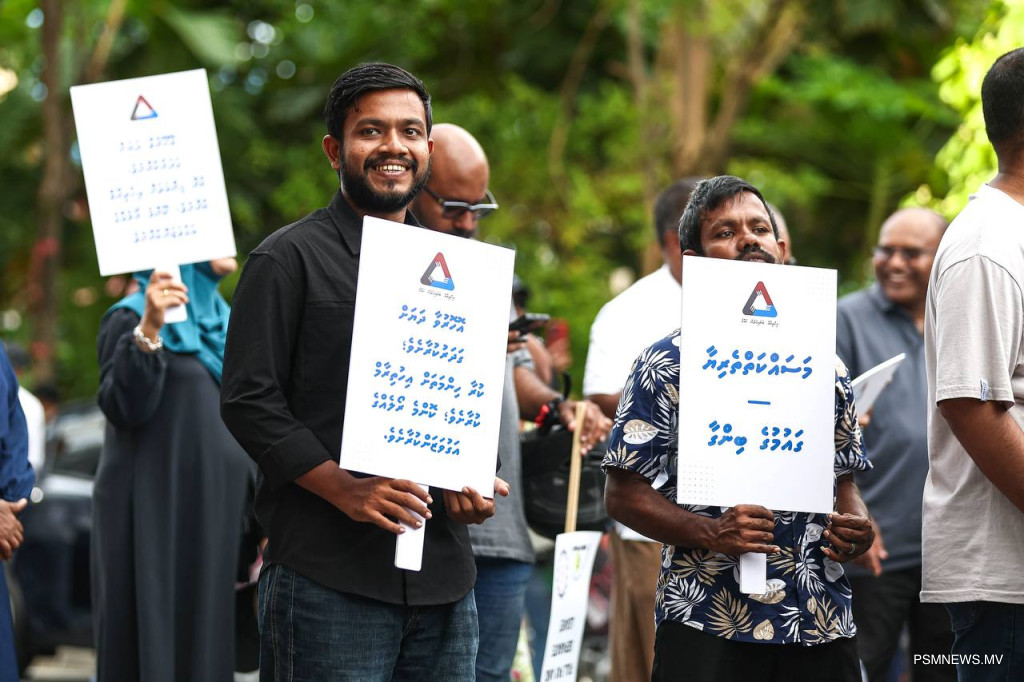 މަސައްކަތްތެރިންގެ ދުވަސް ފާހަގަކުރުމަށް ޙާއްސަ ހިނގާލުމެއް!