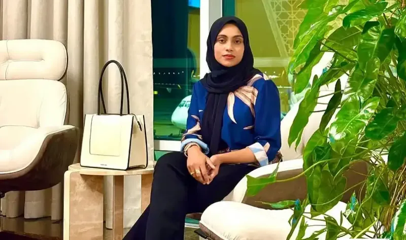 އައިޝާ ޑޮކިއުމަންޓްރީގެ ތަހުގީގަށް އައިޝަތު އީޝާ ފުލުހަށް ހާޒިރުވާން އަންގައިފި