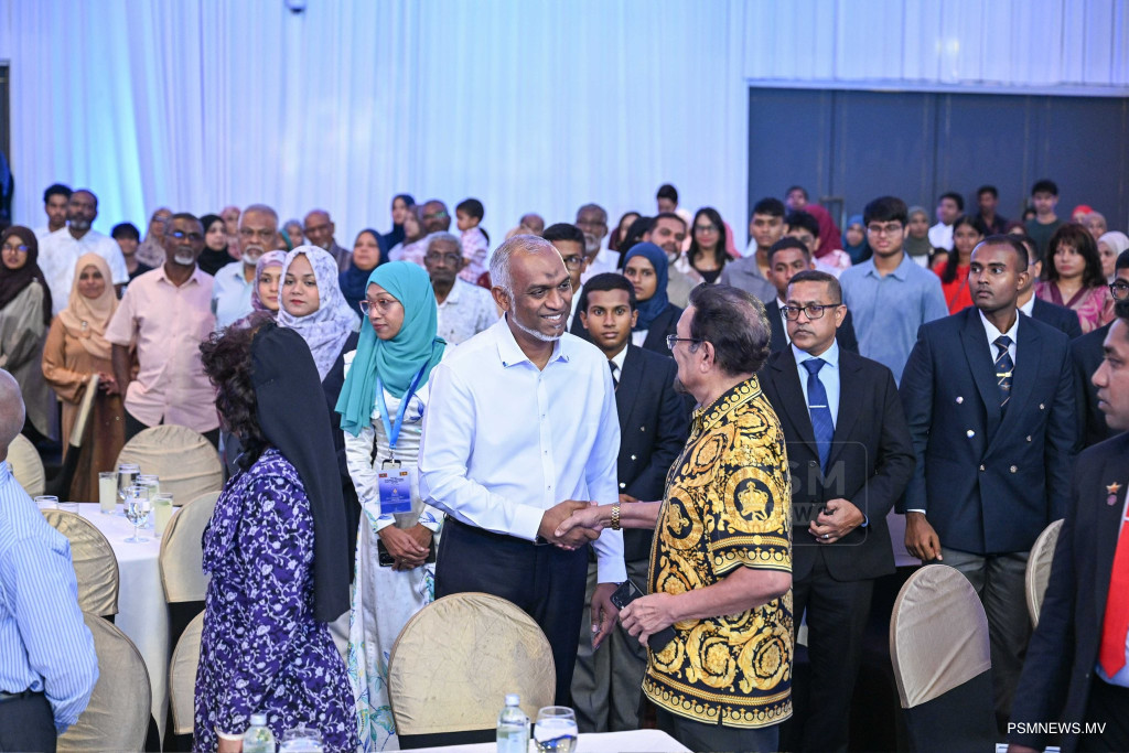 "ވިސާގެ ދަތިތަކަށް ޙައްލެއް ލިބޭނެކަމުގެ ޔަޤީންކަން އެބައޮތް"
