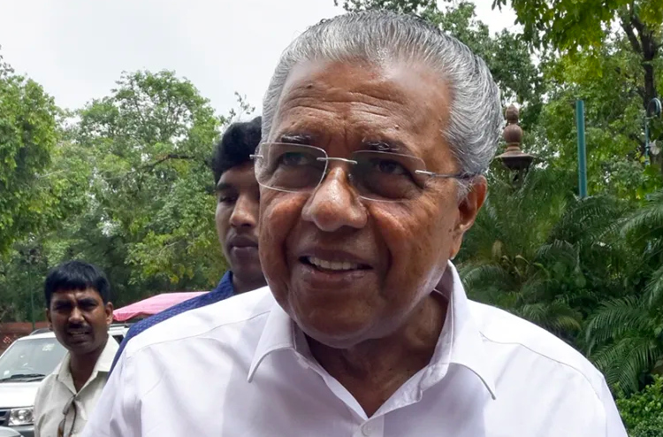 ކެރެލާގެ ވާތުފިޔައިގެ ސަރުކާރު ބަލިވެއްޖެ، ބައި ގަރުނަށް ފަހު އިންޑިއާއިން ވާތުފިޔައިގެ ވެރިކަން ނިމުމަކަށް!