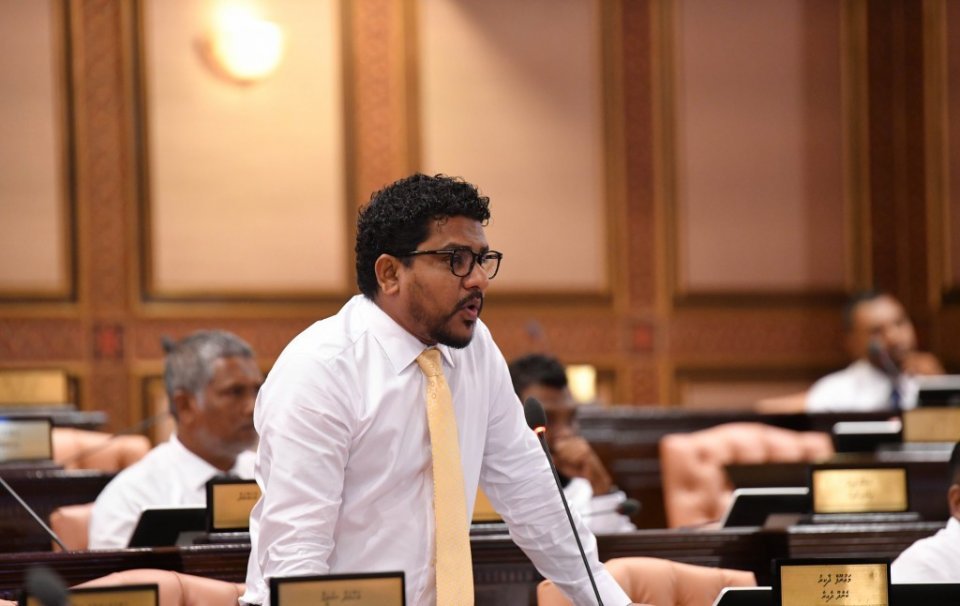 ހަނގުރާމައާ ގުޅިގެން ވިޔަފާރިތަކަށް އެހީވާން ހުށަހެޅި މައްސަލަ ބޭރުކޮށްލައިފި