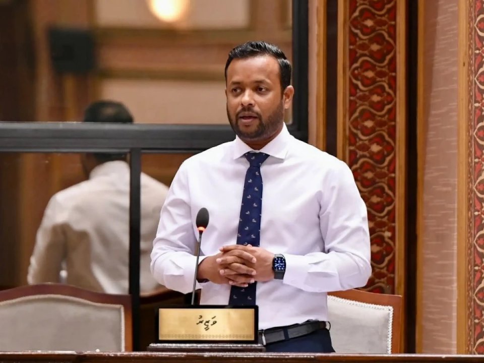 މިނިސްޓަރ ވިދާޅުވާނީ ރަށްވެހިންގެ ރަޖިސްޓްރީ ހަދާނީ ސިޓީ ކައުންސިލުން ކަމަށް