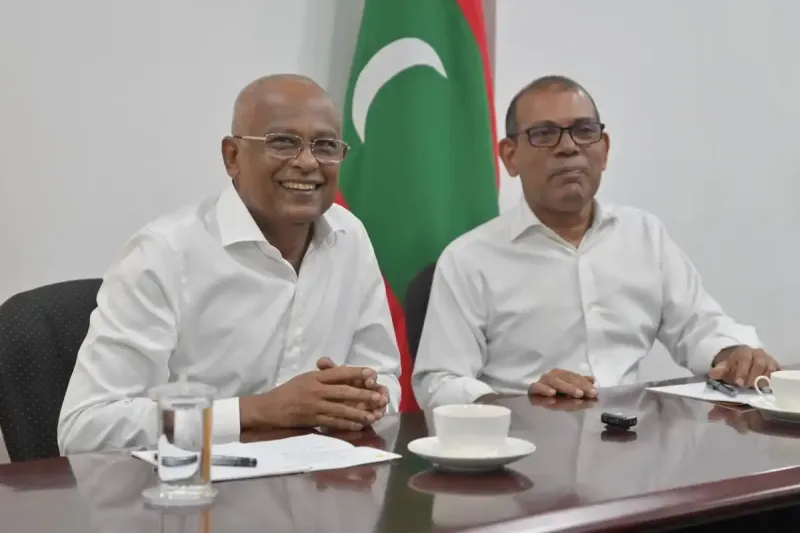 ރައީސް ސޯލިހާ ބައްދަލެއް ނުވޭ، ވާހަކަ ދެކެވުނީ ފޯނުން: ރައީސް ނަޝީދު