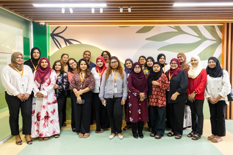 ސަން ސިޔާމް ރިސޯޓްސްގެ އަހަރީ ދުވަހާ ދިމާކޮށް، ހެޑް އޮފީހުގެ މުވައްޒަފުން ތެލެސީމިއާ ކުދިންނަށް ޒިޔާރަތްކޮށްފި